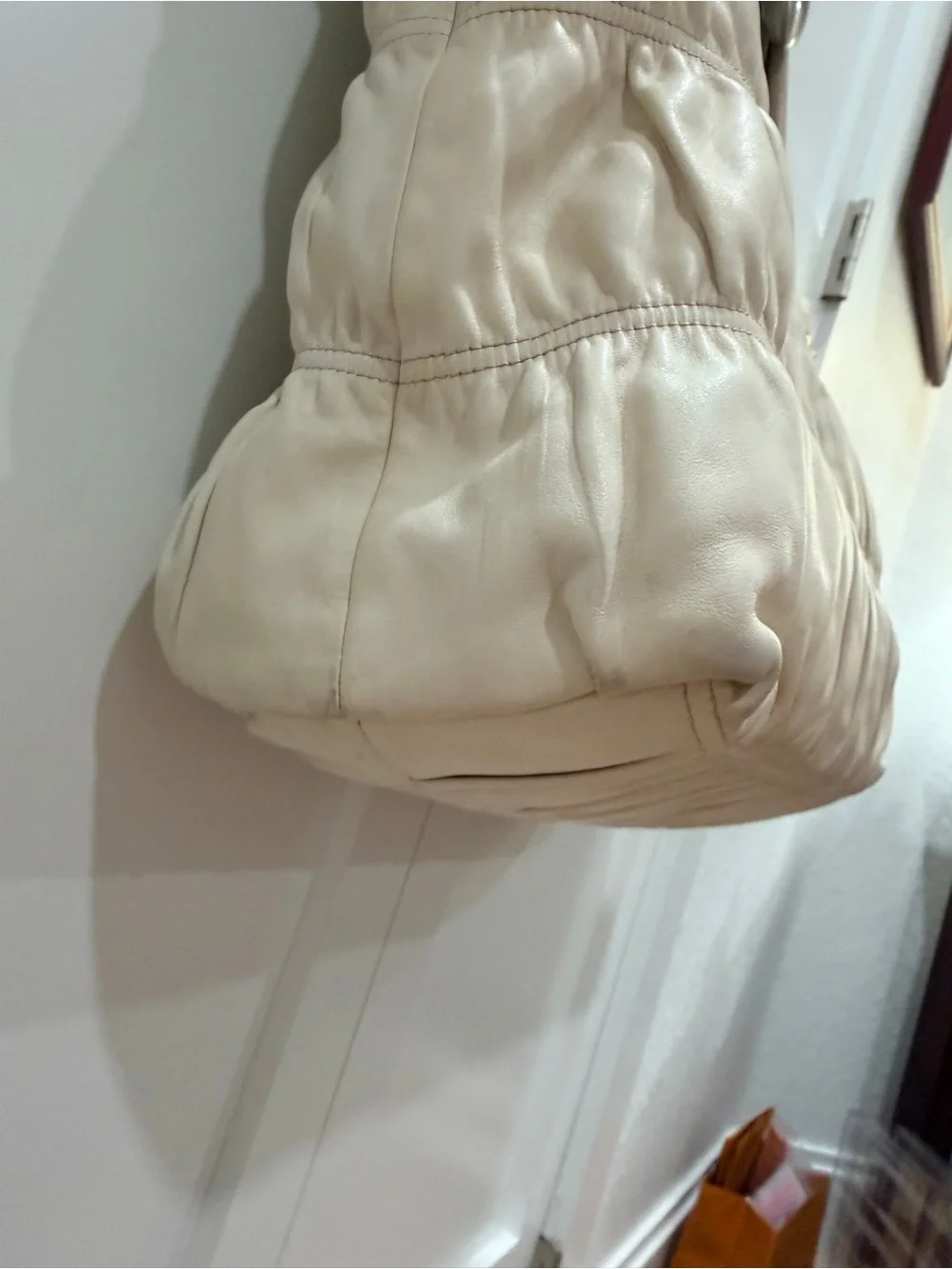 PRADA Gaufre Tote Bag Beige Lambskin Leather | Gold Hardware | VERY GOOD ❣️ - Picture 16 of 17